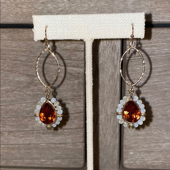 Jewelry - Warm tone drop earrings